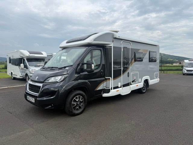 2022 BAILEY AUTOGRAPH 69-2 2 BERTH END LOUNGE MOTORHOME WITH ONLY 6K MILES ANDERSON MOTORHOME SALES