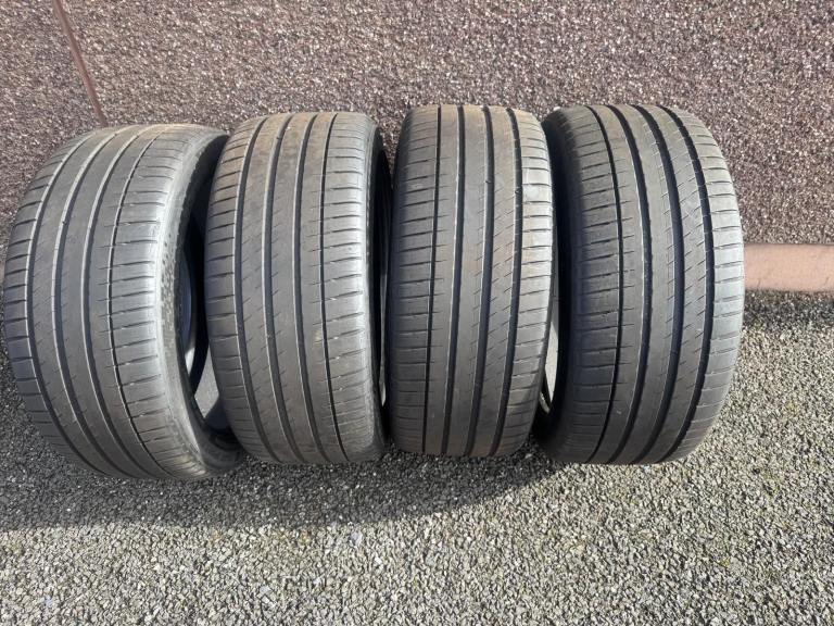 Tesla Model Y/3 Tyres