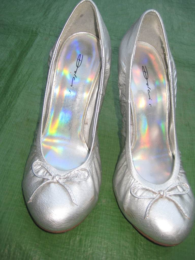 Pair of Soft Silver Dolcis Size 5/6 Shoes for Only £5.00