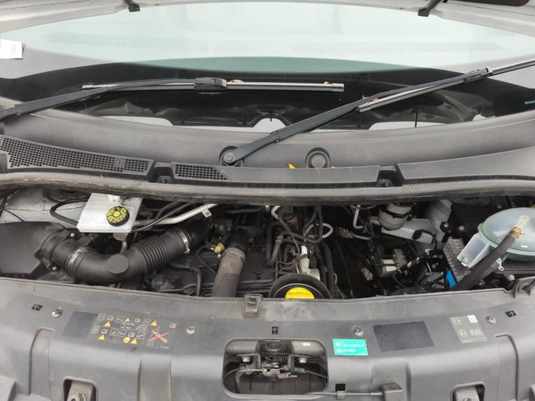 RENAULT MASTER 2.3 LUTON LOLOADER 145 ENERGY BUSINESS 2023