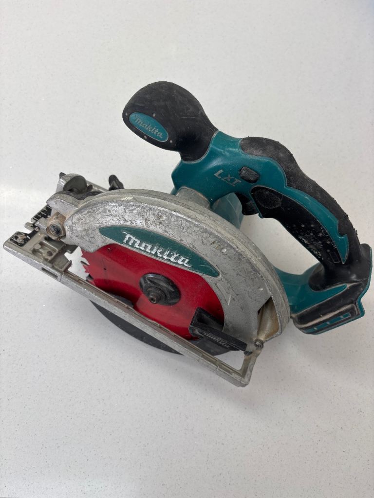 Makita 18v circular saw LXT