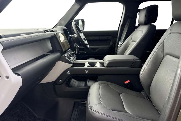2025 Land Rover Defender 110 3.0 D250 MHEV X-Dynamic HSE Auto 4WD Euro 6 (s/s) 5dr SUV Automatic