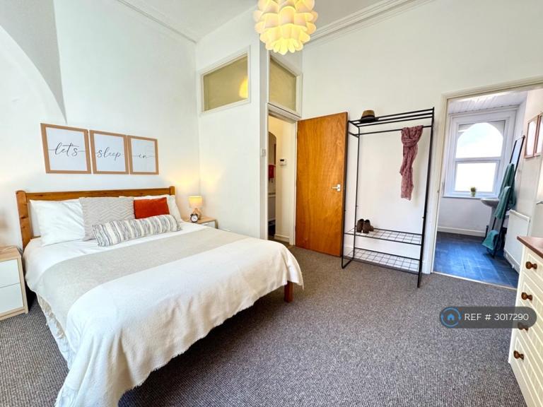 1 bedroom flat in All Saints Street, Nottingham, NG7 (1 bed) (#3017290)
