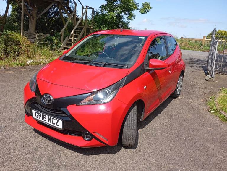 Toyota, AYGO, Hatchback, 2016, Manual, 998 (cc), 5 doors