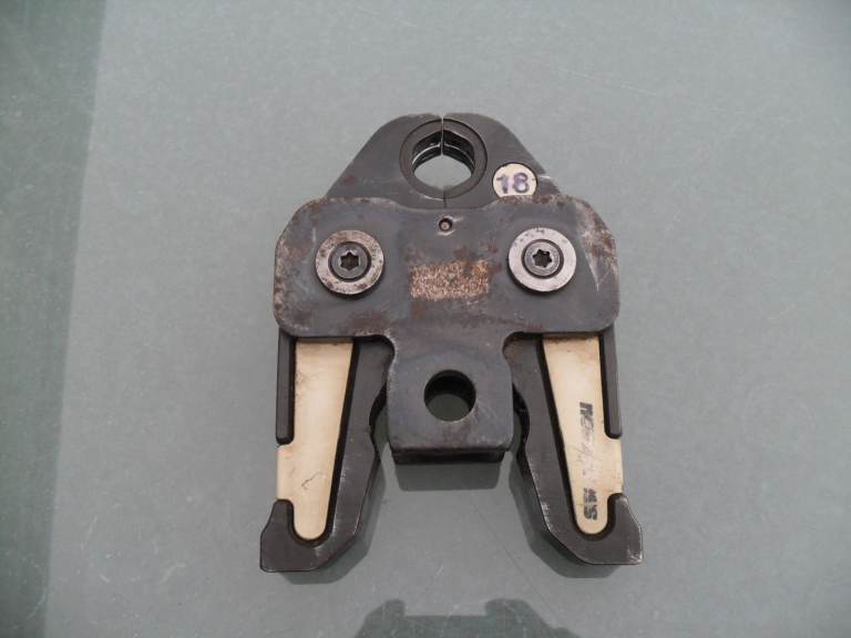 Novopress / Mapress 18mm pipe crimping jaw. Uponor