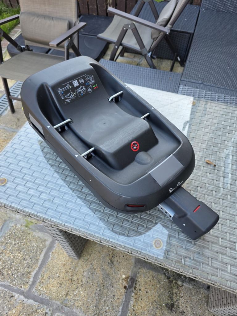 Silver Cross Reef pram/travel system