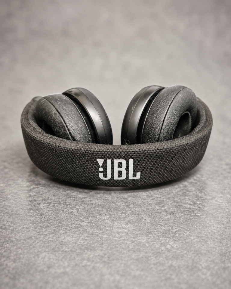 JBL Headphones - Black, Good Condition with Cable