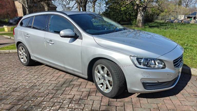 Volvo, V60, Estate, 2016, Manual, 1969 (cc), 5 doors