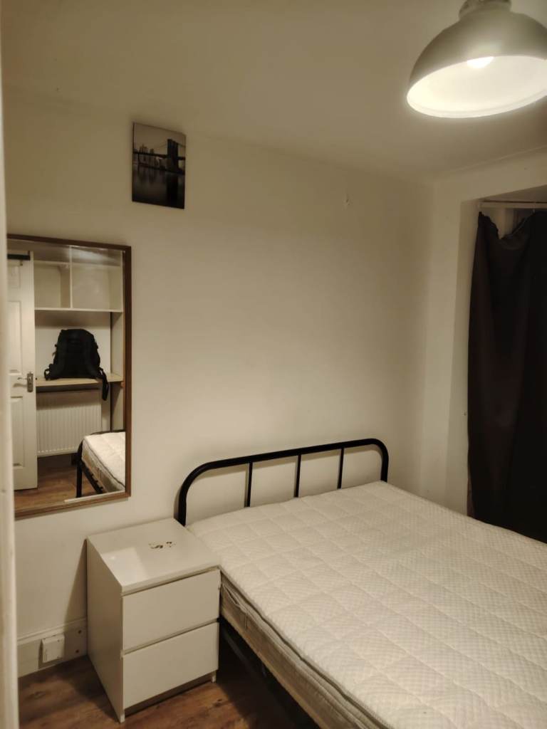 Ensuite double room to rent