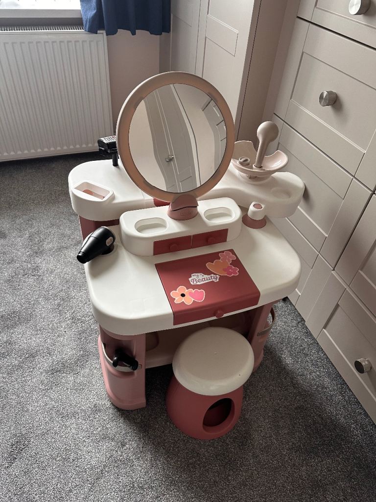 Kids Beauty Salon