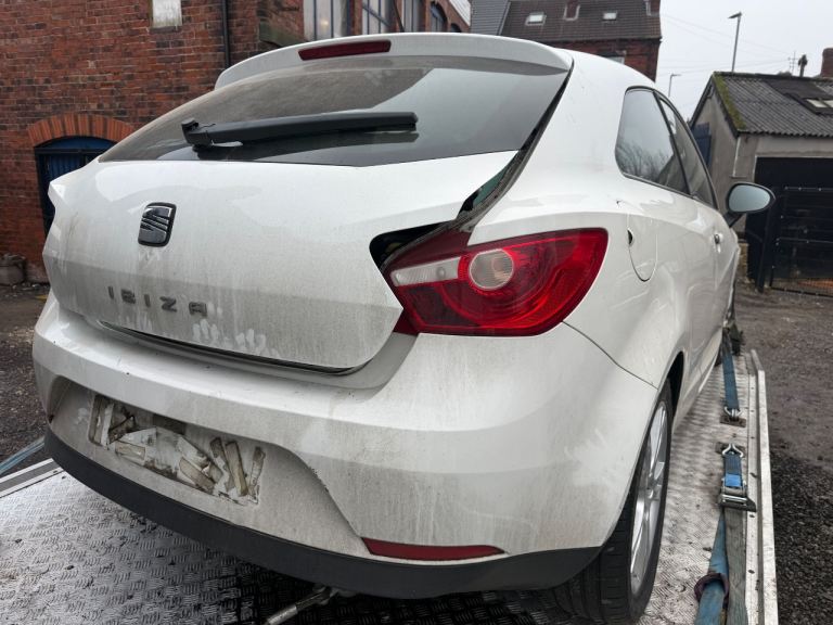 Seat Ibiza boot lid complete 