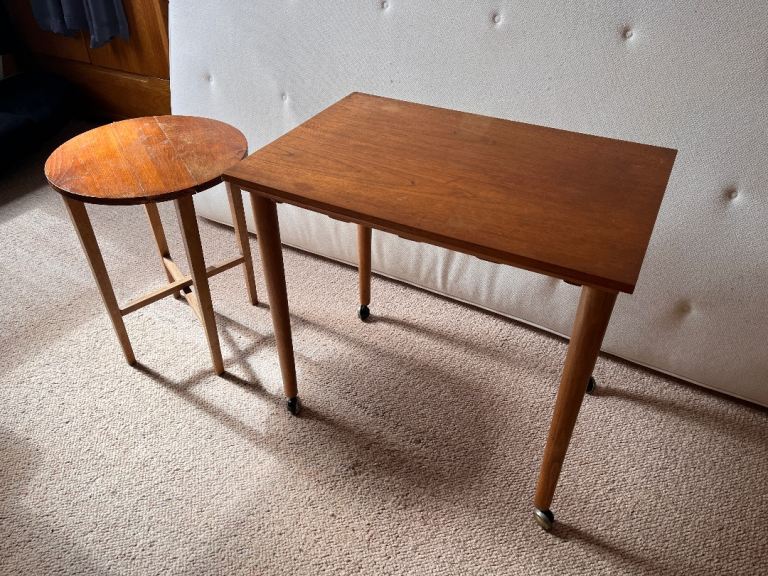 Mid Century Poul Hundevad Table on Castors Nest