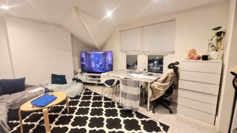 2 BEDROOM PROPERTY IN SYDENHAM 