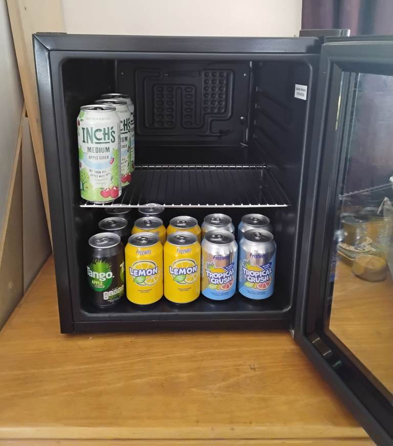 BUSH TTCHILL0 Drinks Cooler - Black, Good Condition