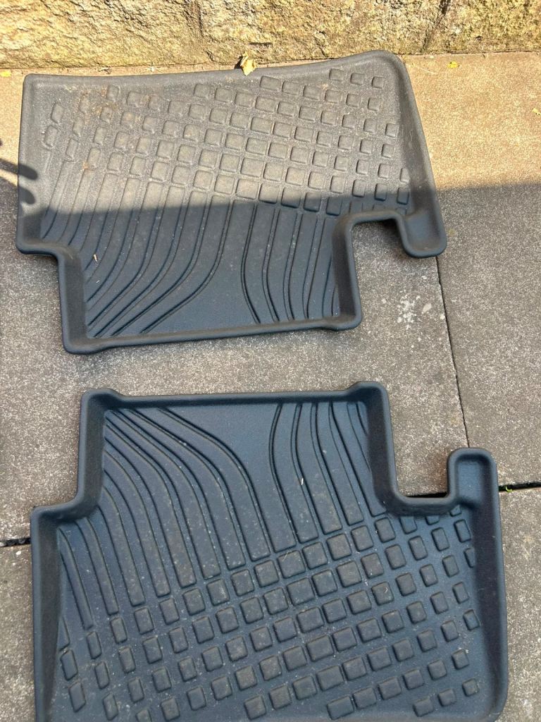 🚗  Ford Focus Rubber Floor Mats – 2019 - 2025 Model