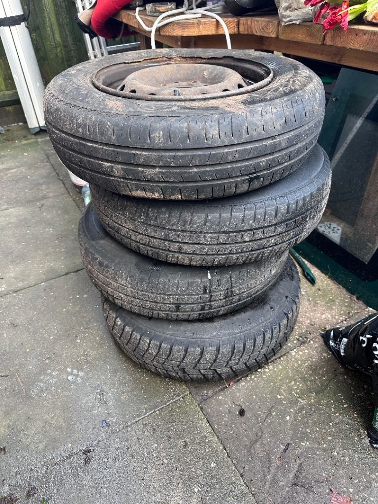 Full set of tyres