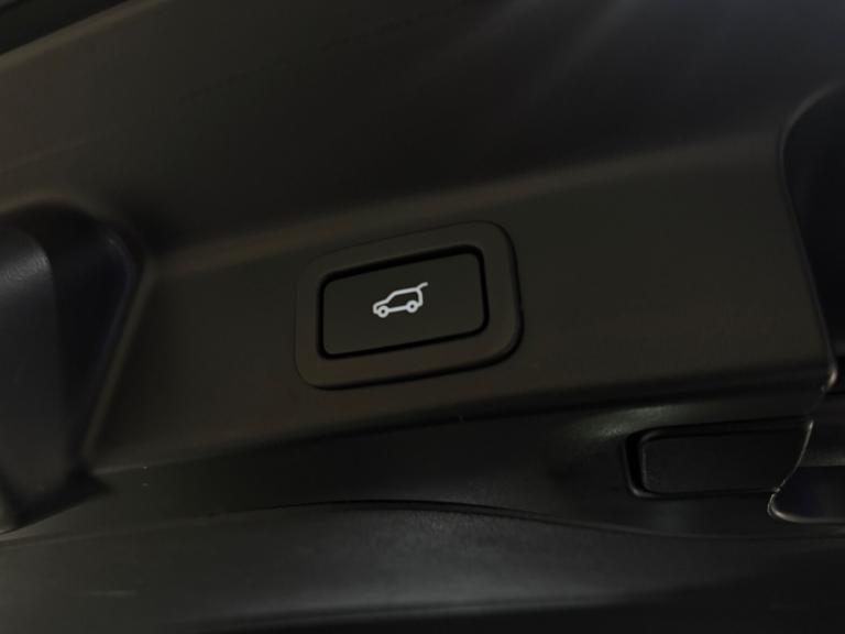 2017 Jaguar F-Pace 2.0 D180 R-Sport SUV 5dr Diesel Auto AWD Euro 6 (s/s) (180