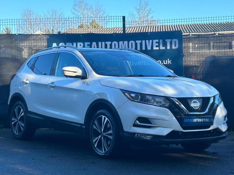 2017 Nissan Qashqai 1.6 DIG-T N-Connecta Euro 6 (s/s) 5dr HATCHBACK Petrol Manual