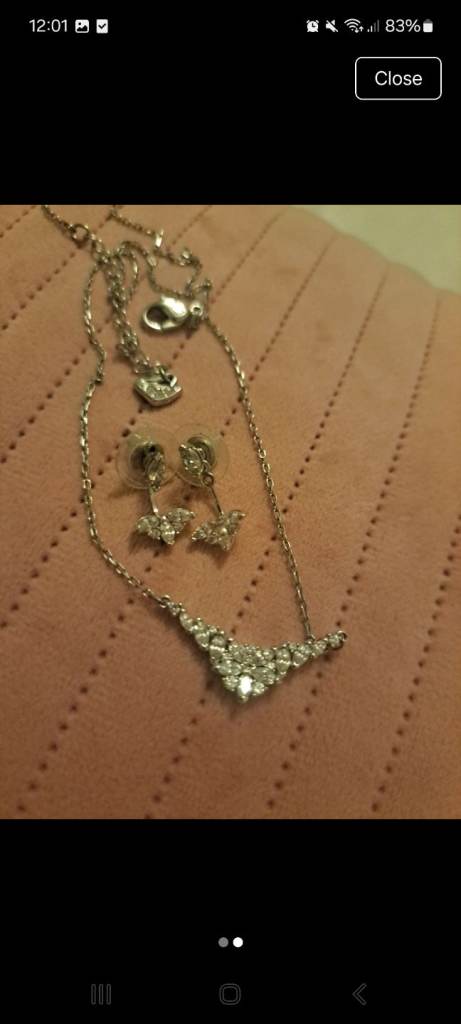 Swarovski ladies flowers necklace and earrings set