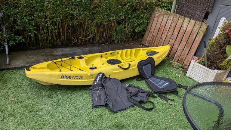 Blua Wave Yellow Kayak with Seat – Good Condition