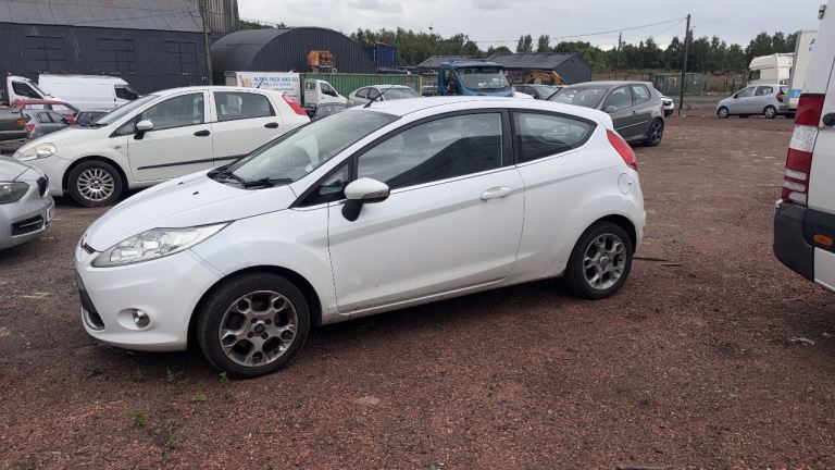 Ford, FIESTA, Hatchback, 2012, Manual, 1242 (cc), 3 doors