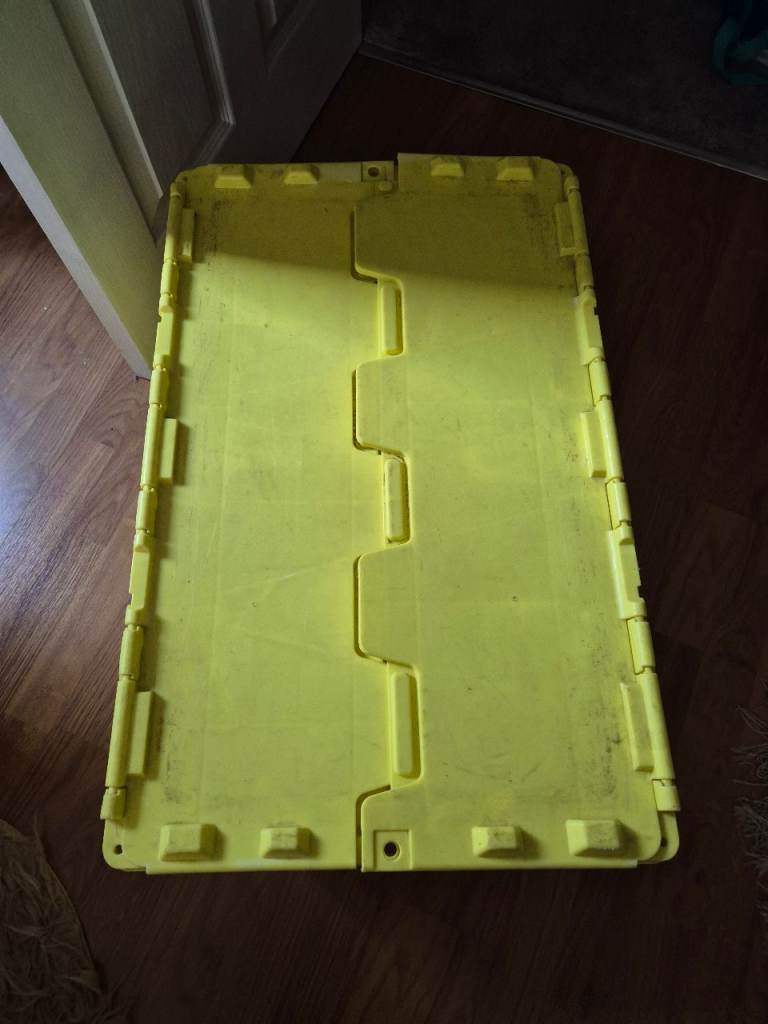 Solid moving box.