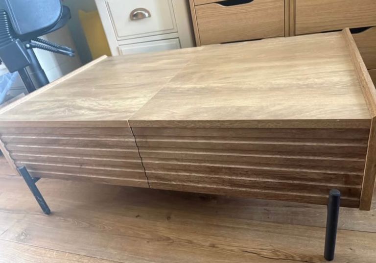 Wooden Coffee Table with Storage Drawers from Dunelm  – very Good Condition