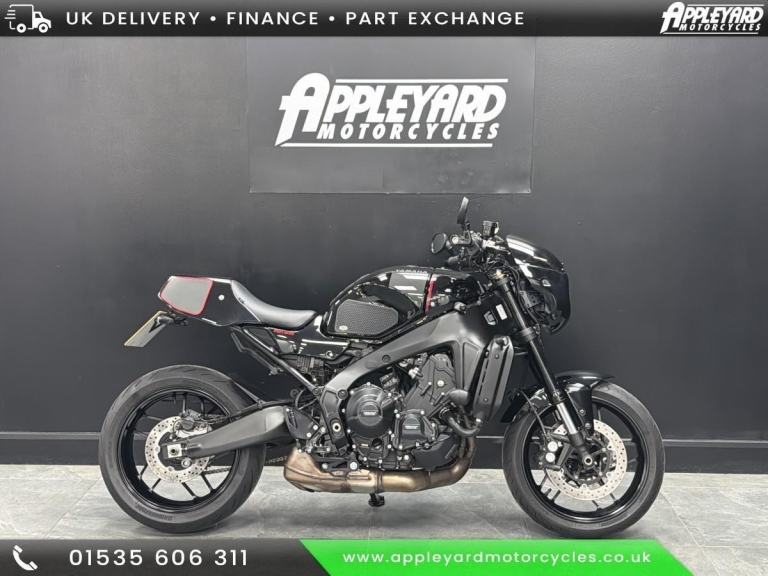 YAMAHA XSR 900