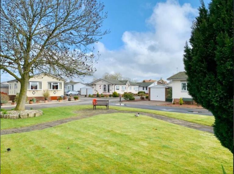 Westfield Park  in York  - Lodge / Caravan 