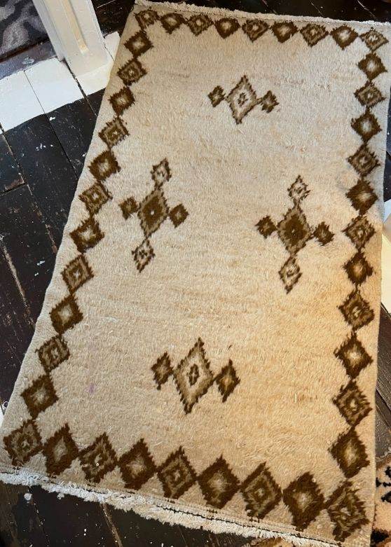 Vintage Hand Knotted Moroccan Berber Rug 32" x 57"