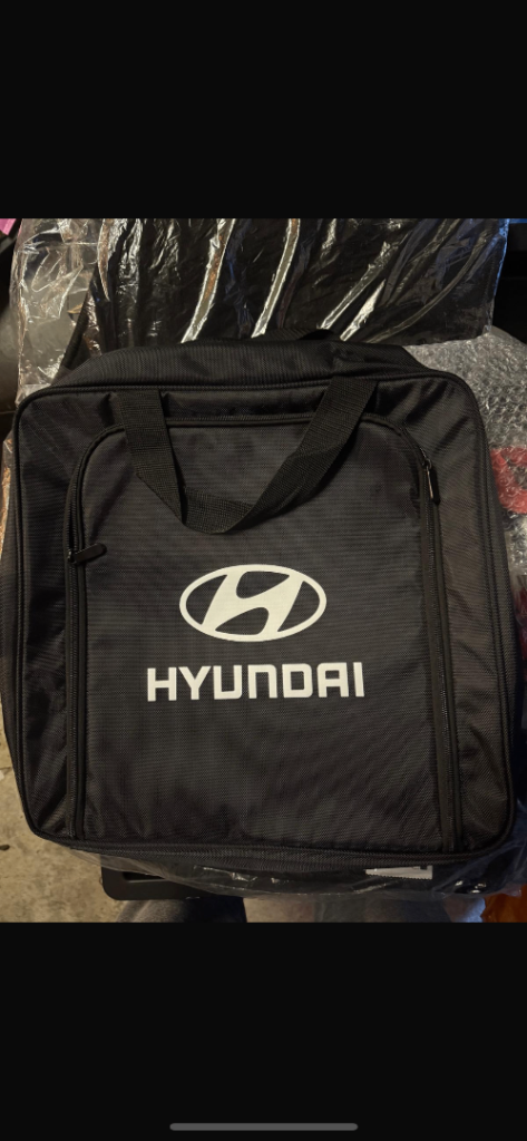 Hyundai kona charge cable and bag bnwt 2022 