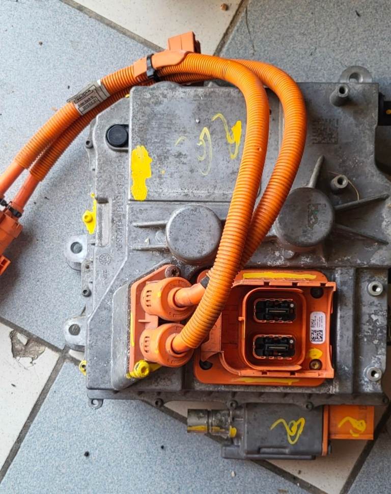 BMW i3 INVERTER 