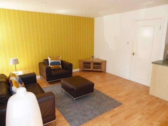 LOVELY WEST END FLAT