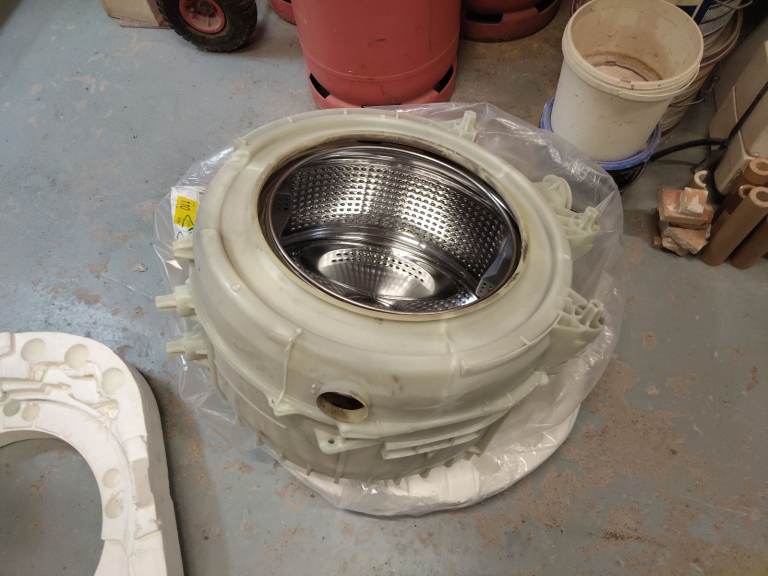 Washing machine drum