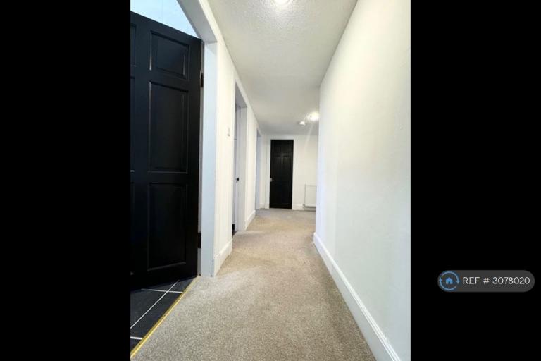 1 bedroom in Overton Crescent, Johnstone, PA5 (#3078020)