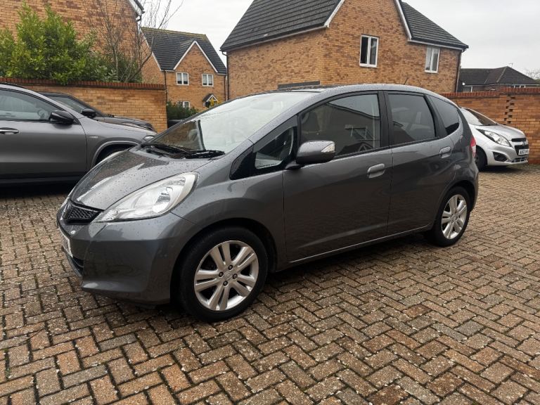 Honda Jazz/ full service history/ just had a service and MOT