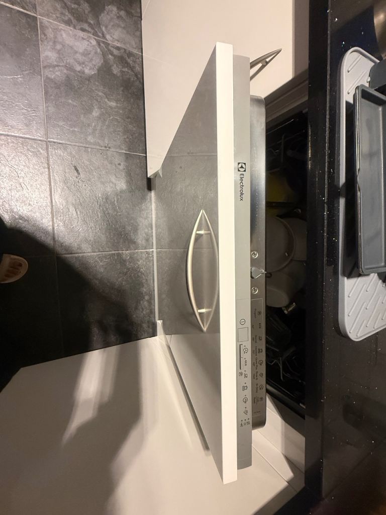 Electrolux dishwasher, good condition, well looked after.