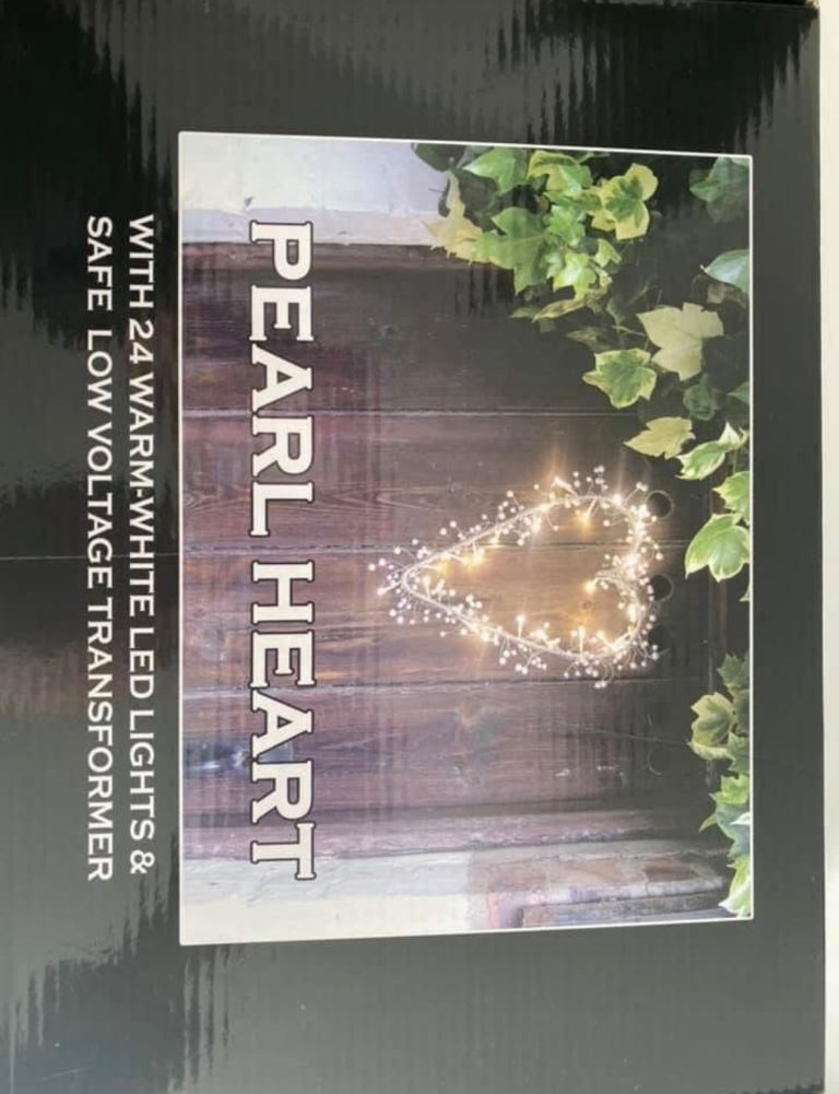 Pearl Heart Lights 24 warm white LED