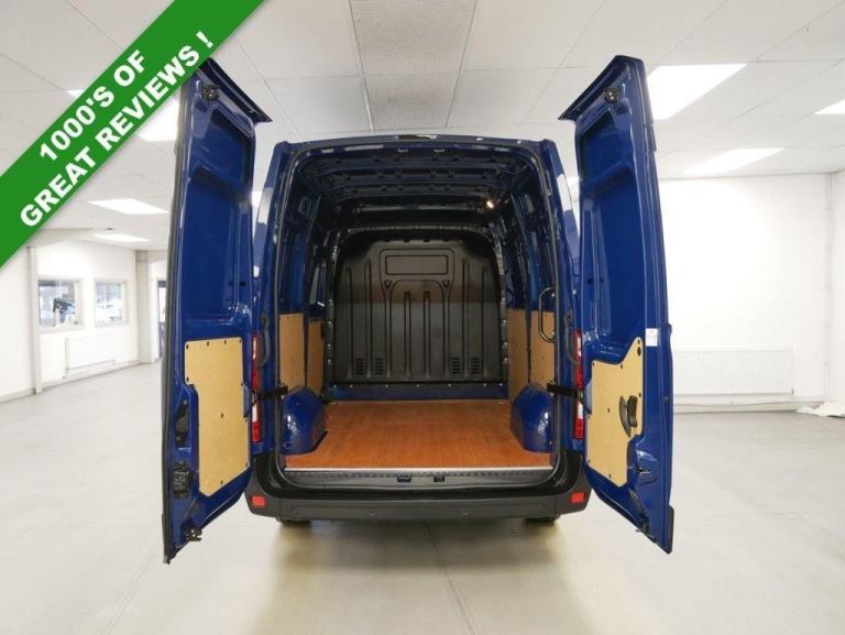 72 RENAULT MASTER 2.3 DCI 135 BHP SWB BUSINESS EDITION ( SAT NAV )