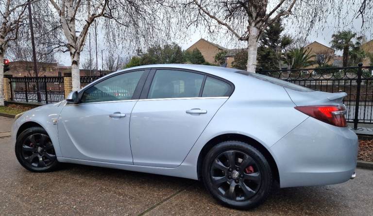 2017 Vauxhall Insignia SRI 2.0cdti 170bhp (ulez)