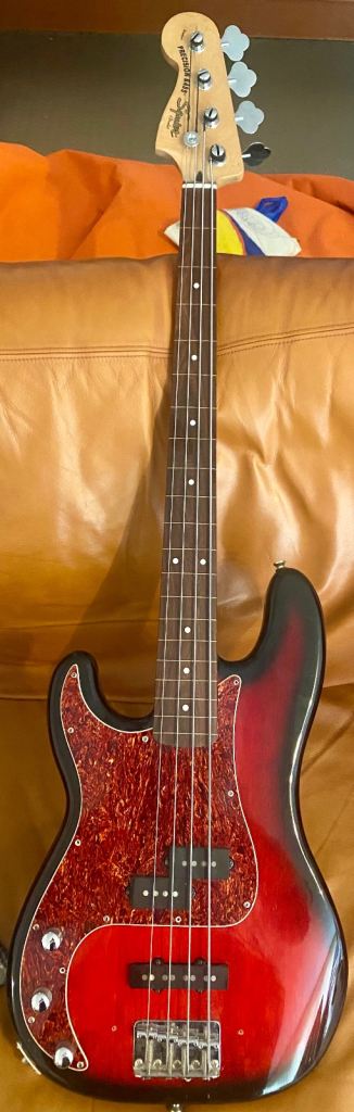 Left handed Squier fender p/j fretless conversion