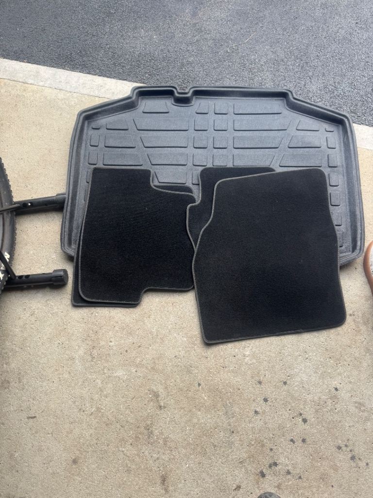 Seat Ibiza car mats and boot liner