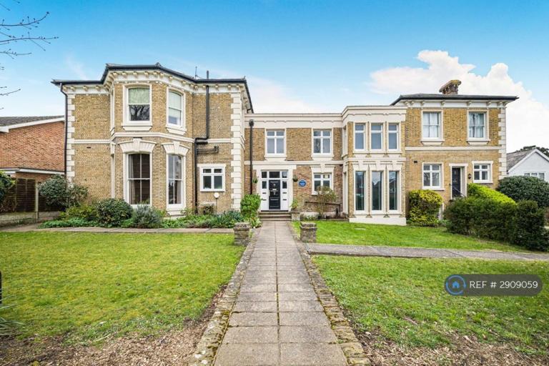 2 bedroom flat in Westerham Road, Keston, BR2 (2 bed) (#2909059)