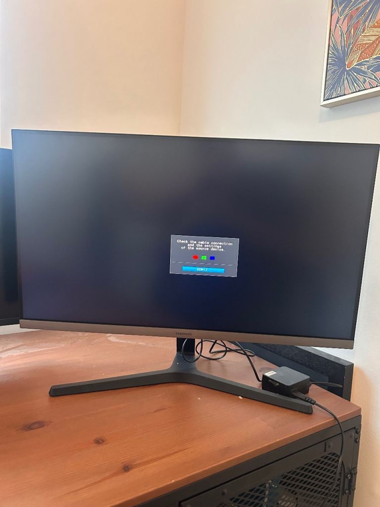 Samsung U28R550 28" IPS UHD monitor - Black, Good Condition