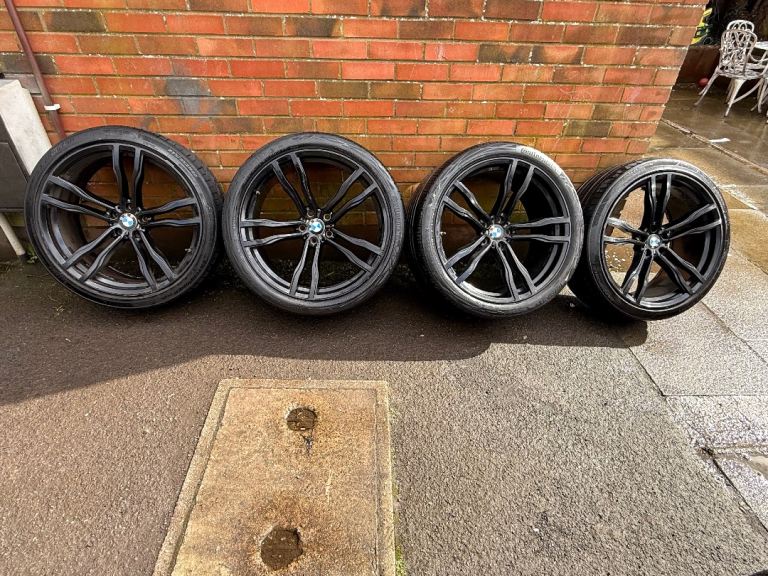 BMW x5 alloys 22 inch 