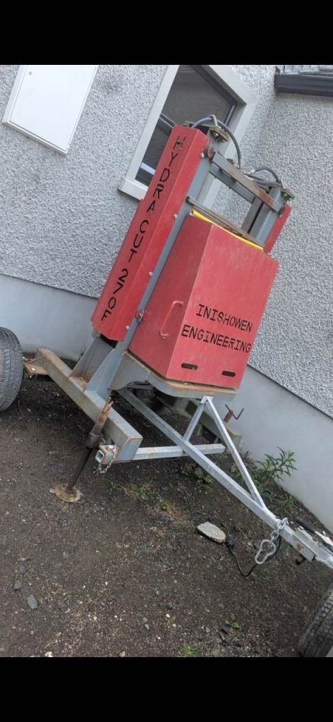 Hydraulic stone guillotine 