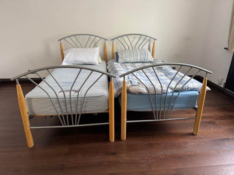 2x Single Beds with Mattresses