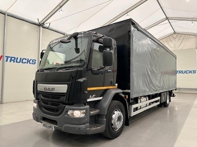 DAF LF 220 4x2 Day Cab Curtainsider