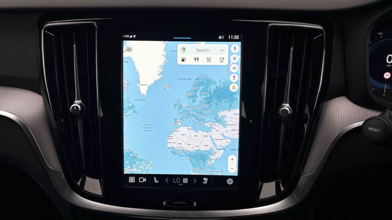 2023 Volvo S60 Plus Dark B5 (250 hp) Saloon Petrol/Electric Hybrid Automatic