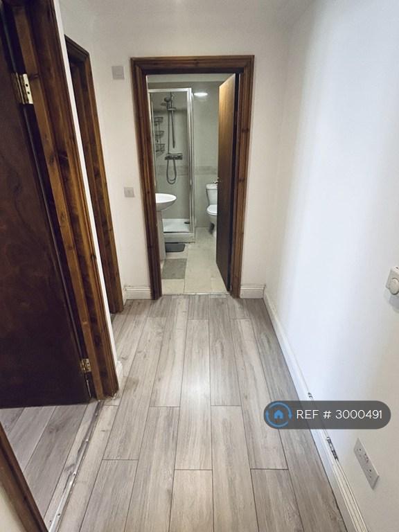 1 bedroom flat in West Street, Brighton, BN1 (1 bed) (#3000491)
